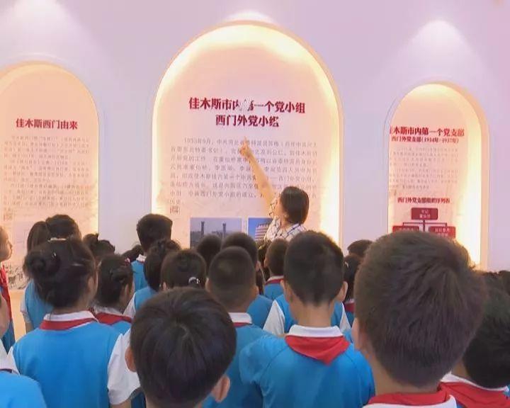 手机有个软件里面有很多小游戏-专业的有问必答平台